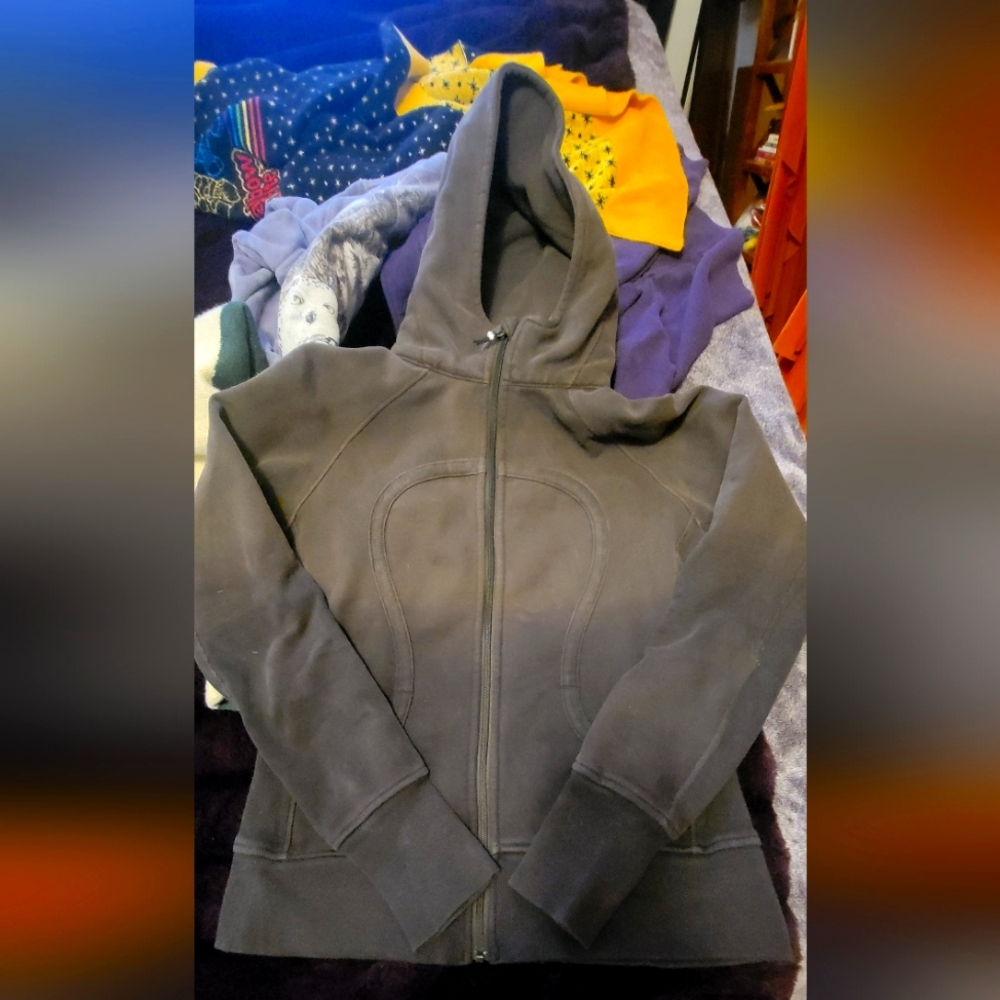 LULULEMON HOODIE
